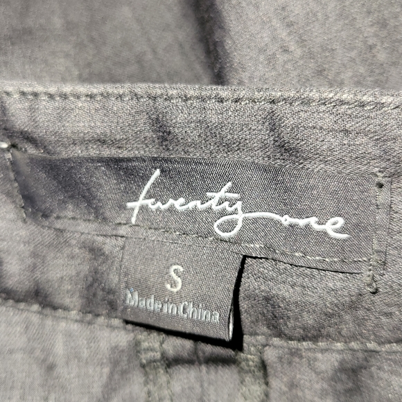 Twenty One Women's Fit and Flare Midi Dress Size Small - Picture 3 of 4